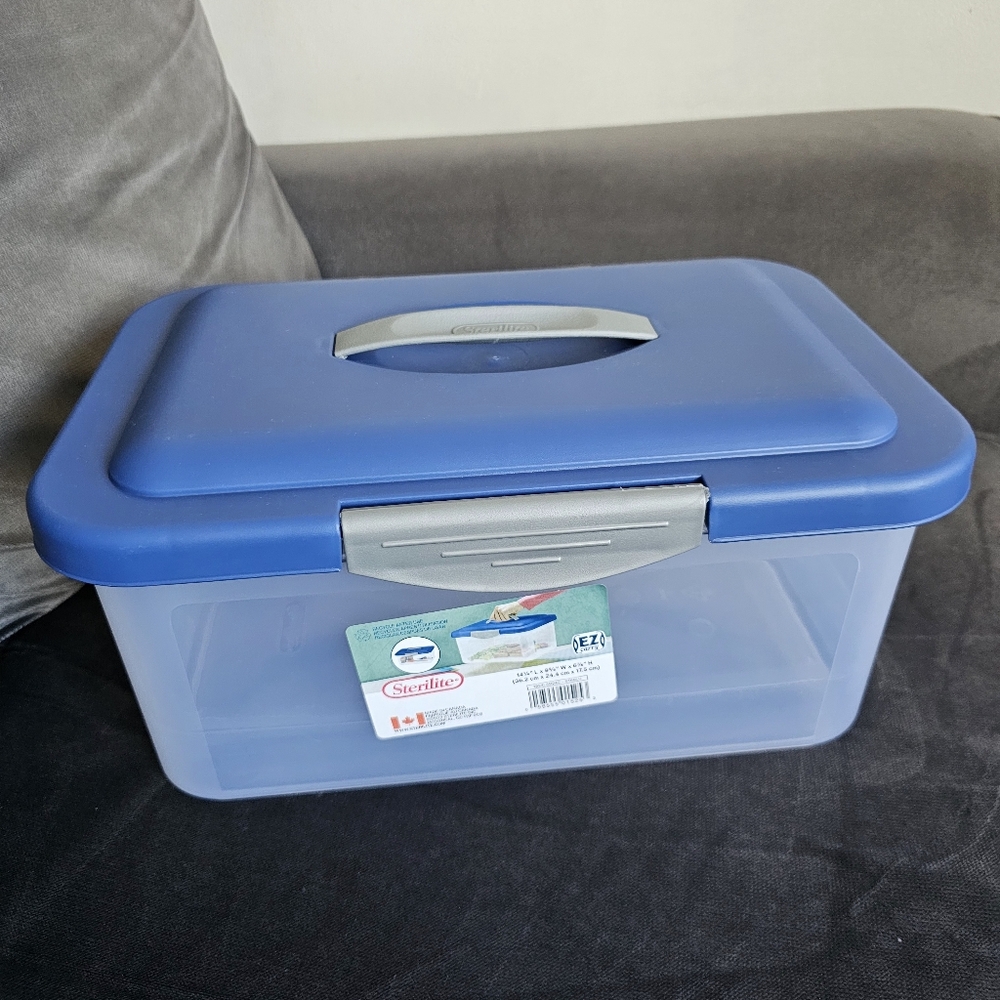Sterilite Show-offs Medium Storage Container Box, Blue